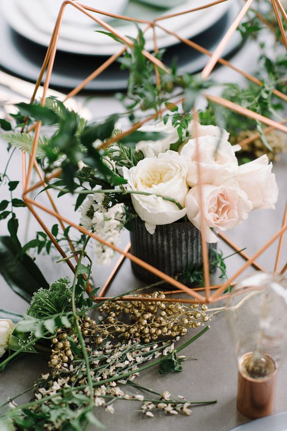 GeometricRoseFloralTableSetting_Copper&GoldWeddingStylingInspiration