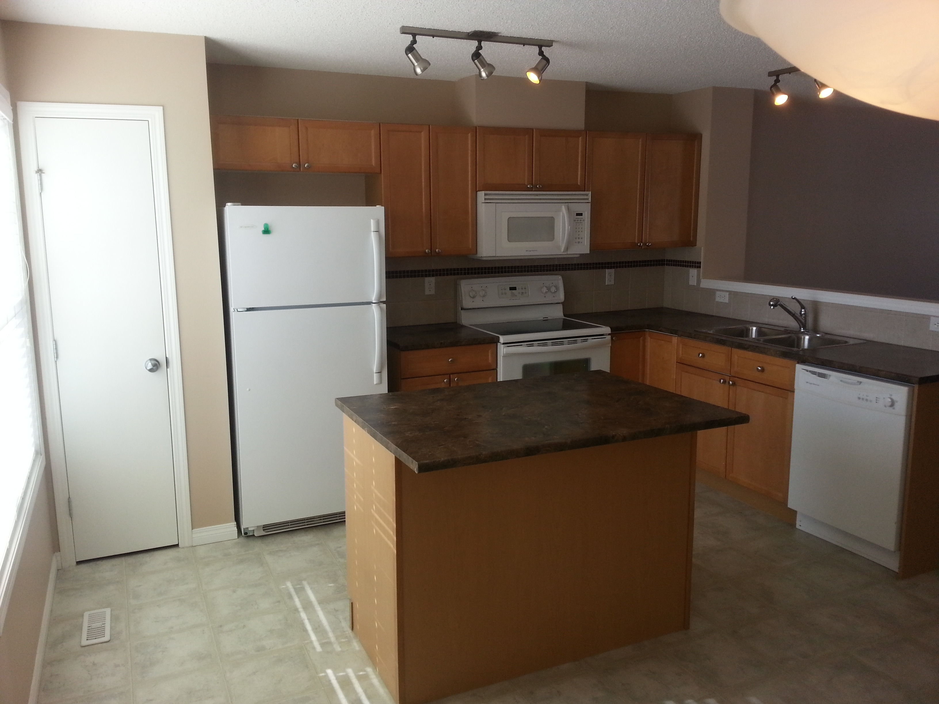 home to this lovely approx 1,200 sq.ft townhouse in New