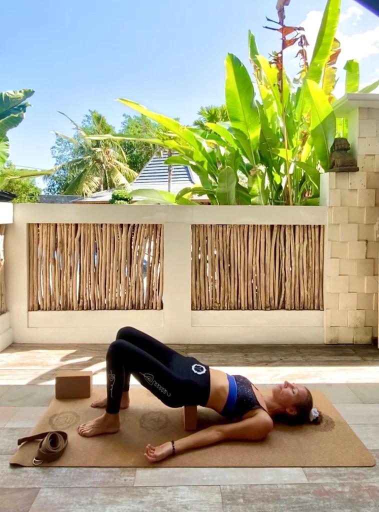 How to use yoga blocks for beginners and why you need them Yoga via Sofia