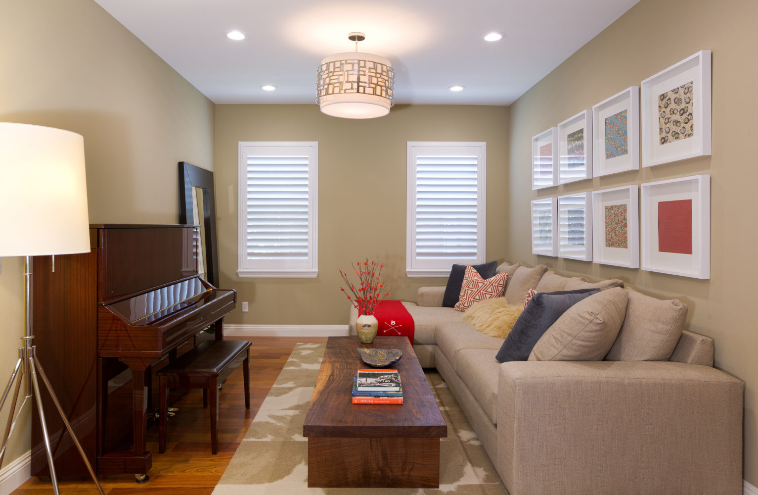 Lively Living Room YOKO ODA INTERIOR DESIGN LLC