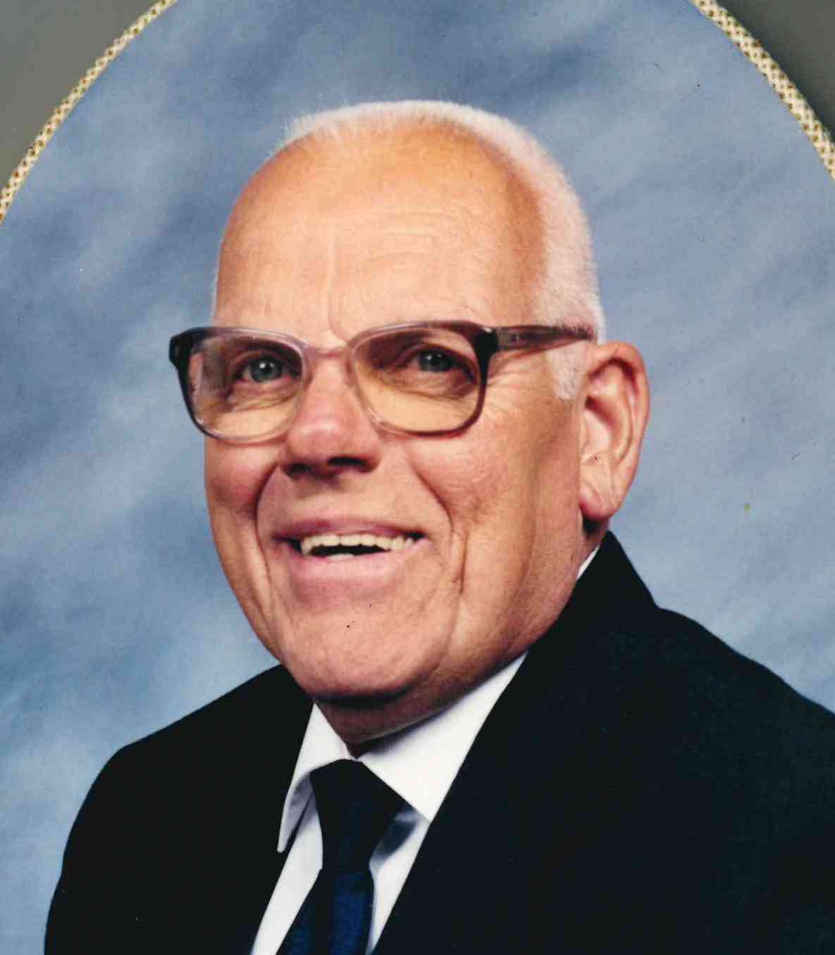 Obituary Robert Dale “Bob” Collins • Current Publishing