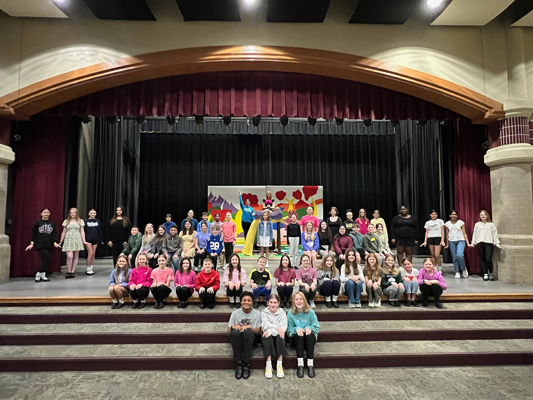 “Seussical Jr.” takes stage at Zionsville West Middle School • Current