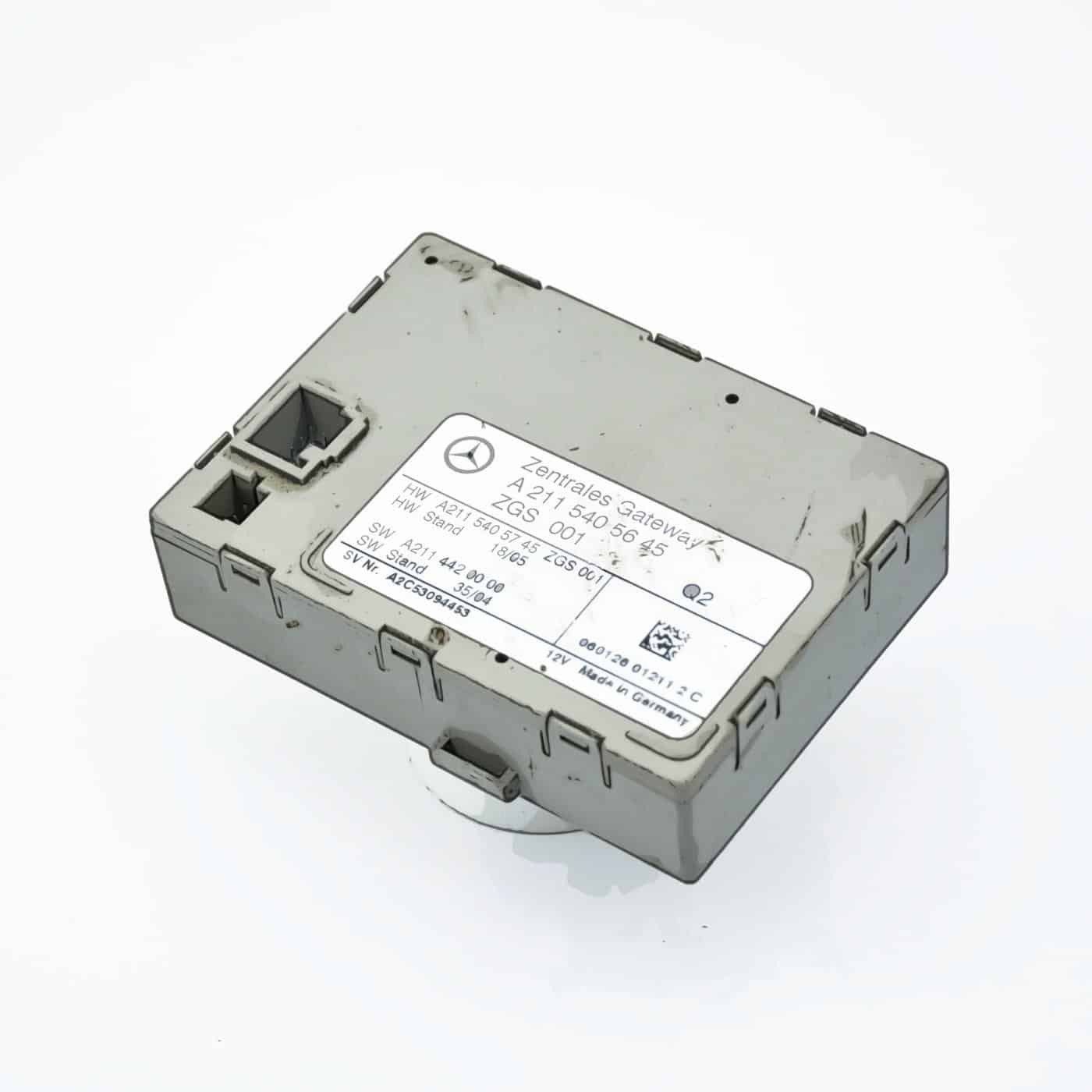Understanding the Central Gateway Control Unit in a MercedesBenz