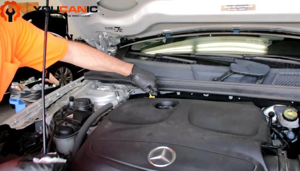 MercedesBenz GLAClass Check Engine Oil Level YOUCANIC