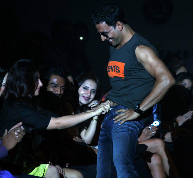 Most Controversial Photos Of Bollywood Celebs!