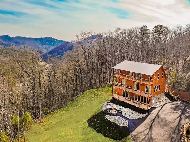 Blissful Retreat 5 Bedroom Sevierville Cabin Rental