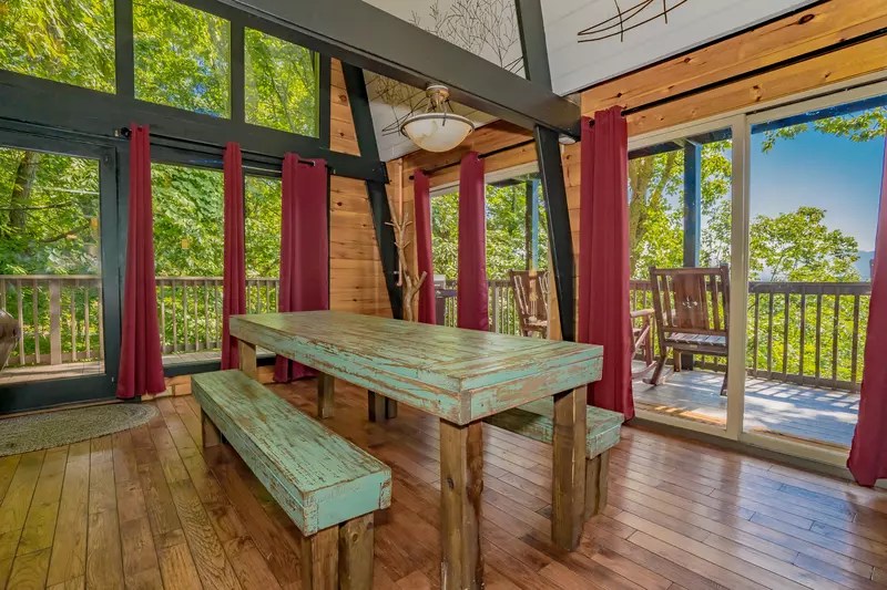 Chateau Sur Lamont 5 Bedroom Gatlinburg Cabin Rental