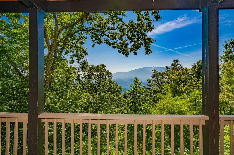 Chateau Sur Lamont 5 Bedroom Gatlinburg Cabin Rental
