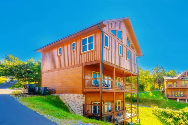 Eden of the Smokies 5 Bedroom Sevierville Cabin Rental