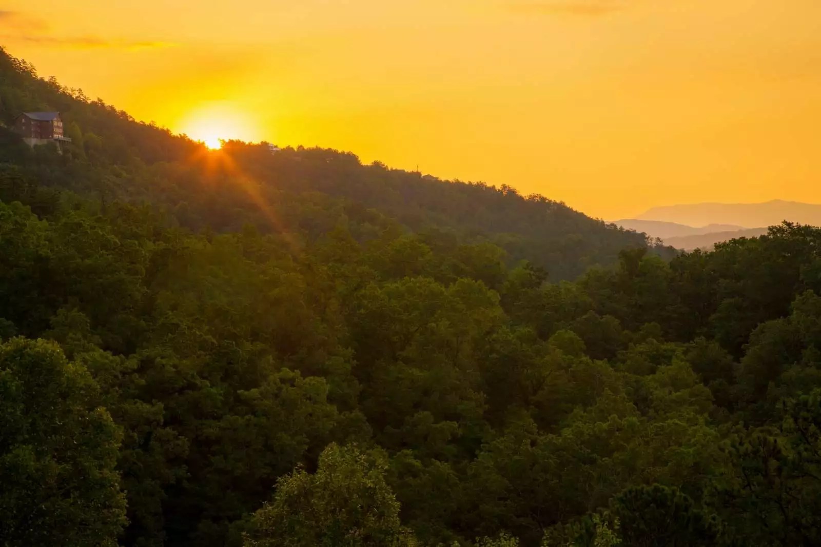 Dream Weaver 2 Bedroom Sevierville Cabin Rental