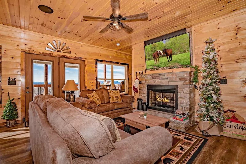 Cowboys Trail 3 Bedroom Sevierville Cabin Rental