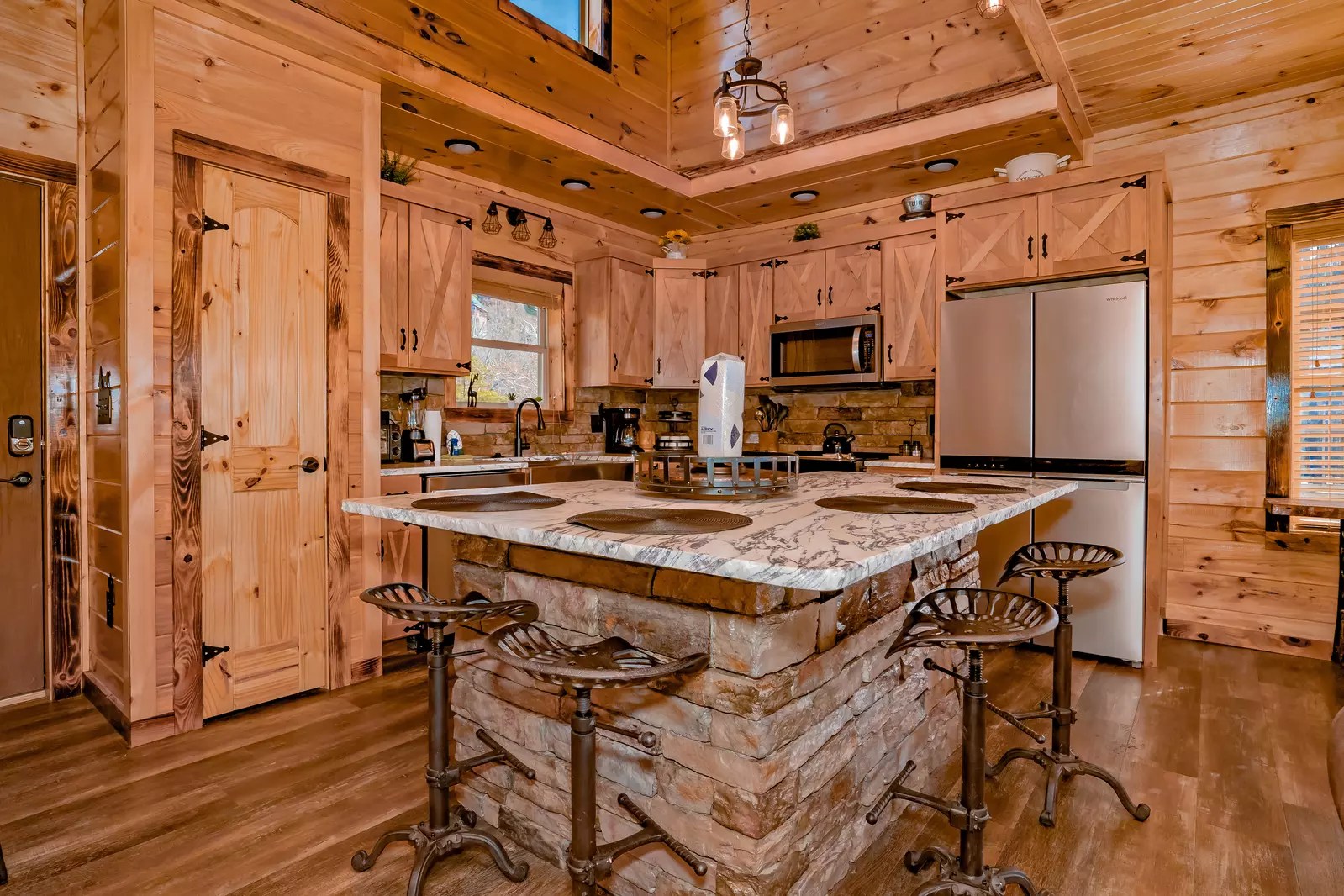 Cowboys Trail 3 Bedroom Sevierville Cabin Rental
