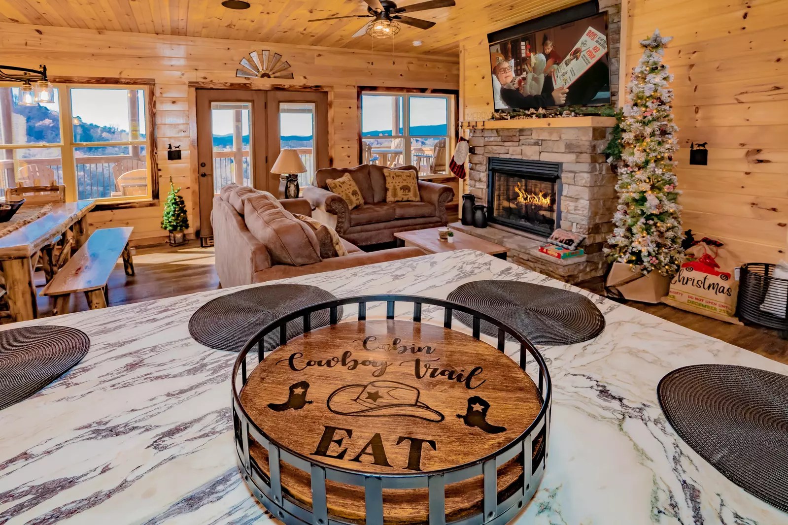 Cowboys Trail 3 Bedroom Sevierville Cabin Rental