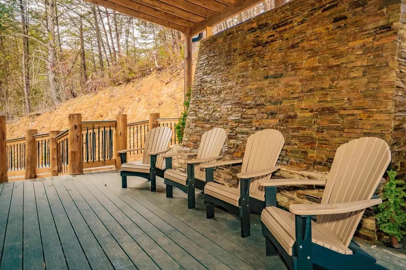 Huckleberry Hill 6 Bedroom Sevierville Cabin Rental