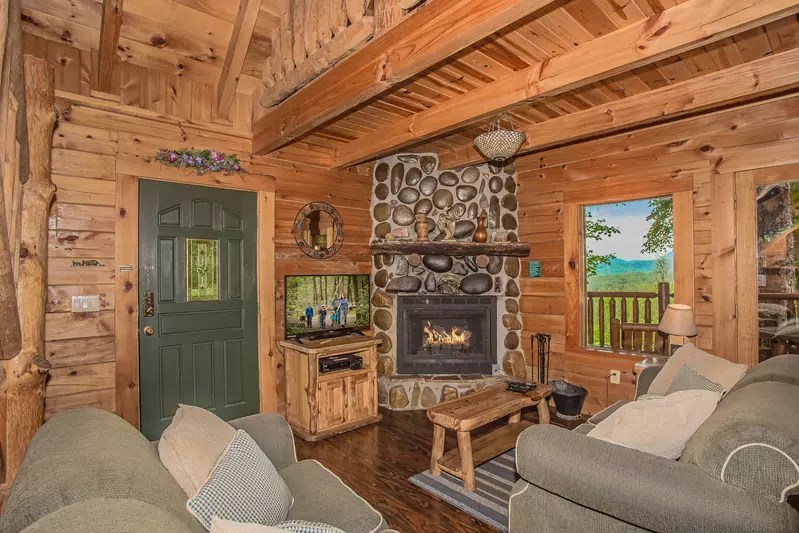 Mountain Top Dream 2 Bedroom Sevierville Cabin Rental
