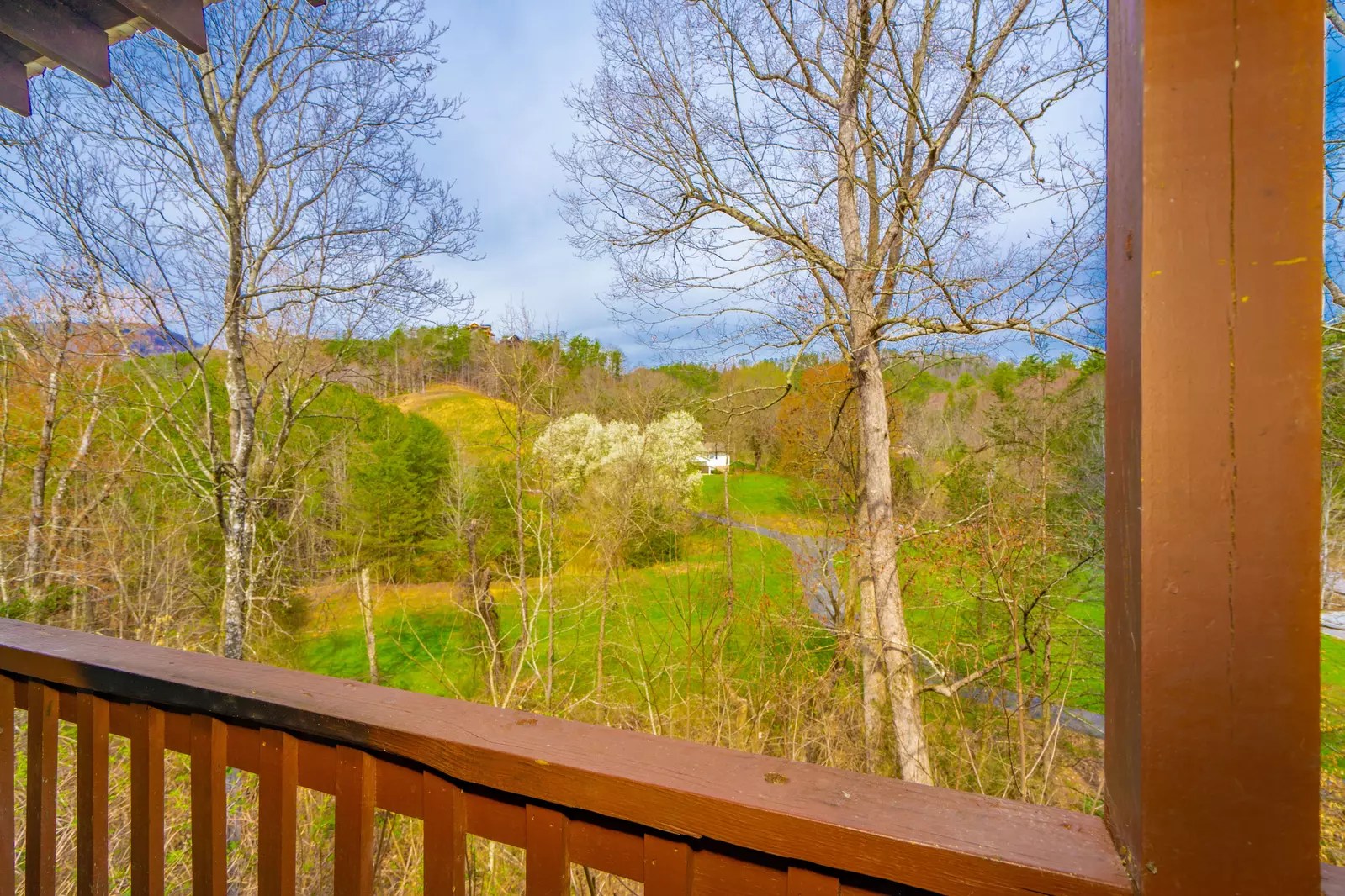 Sweet Serenity 2 Bedroom Sevierville Cabin Rental