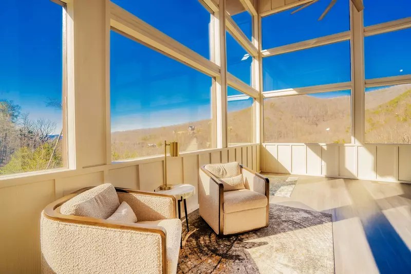 Summit Trail Retreat 5 Bedroom Sevierville Cabin Rental