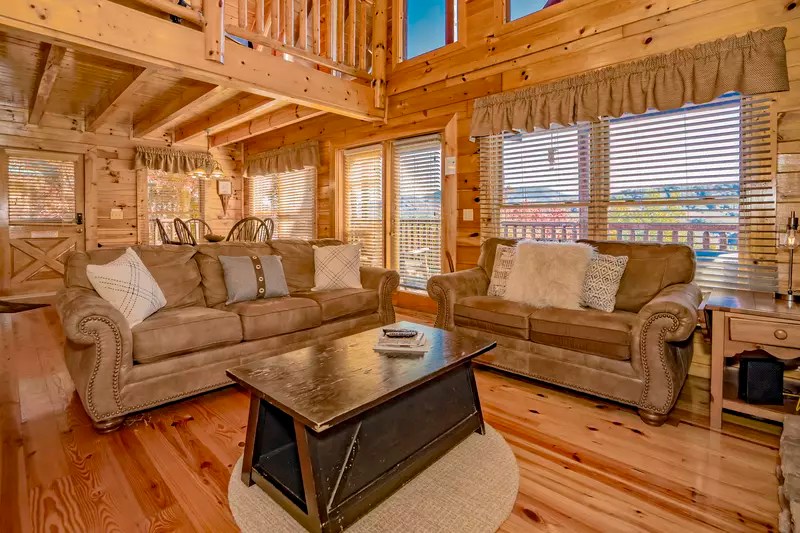 Smoky Vista Romance 2 Bedroom Pigeon Cabin Rental