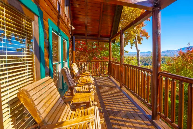 Smoky Vista Romance 2 Bedroom Pigeon Cabin Rental