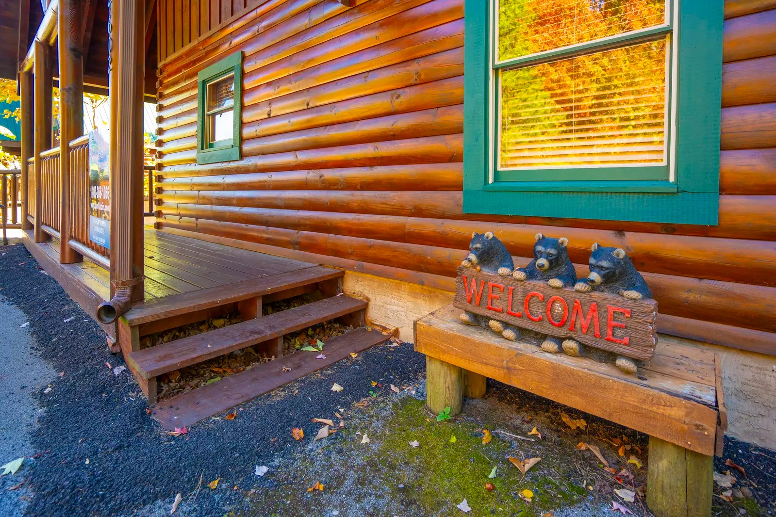 Smoky Vista Romance 2 Bedroom Pigeon Cabin Rental