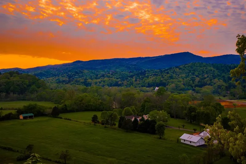 Valley Vista 5 Bedroom Sevierville Cabin Rental