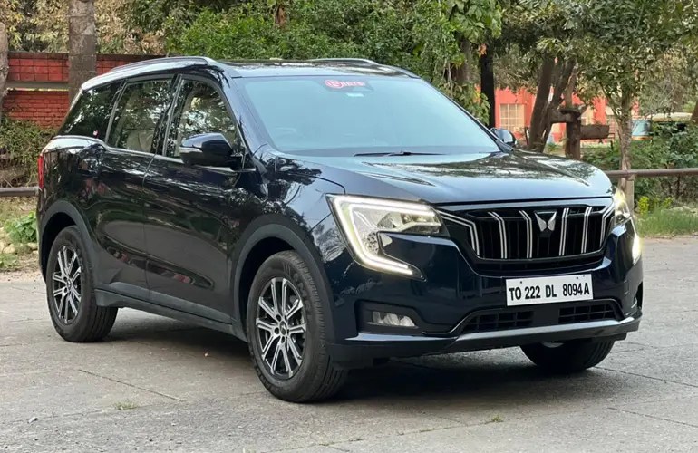 Book Self Drive Mahindra XUV700 AX7 AWD AT Diesel Car rentals service