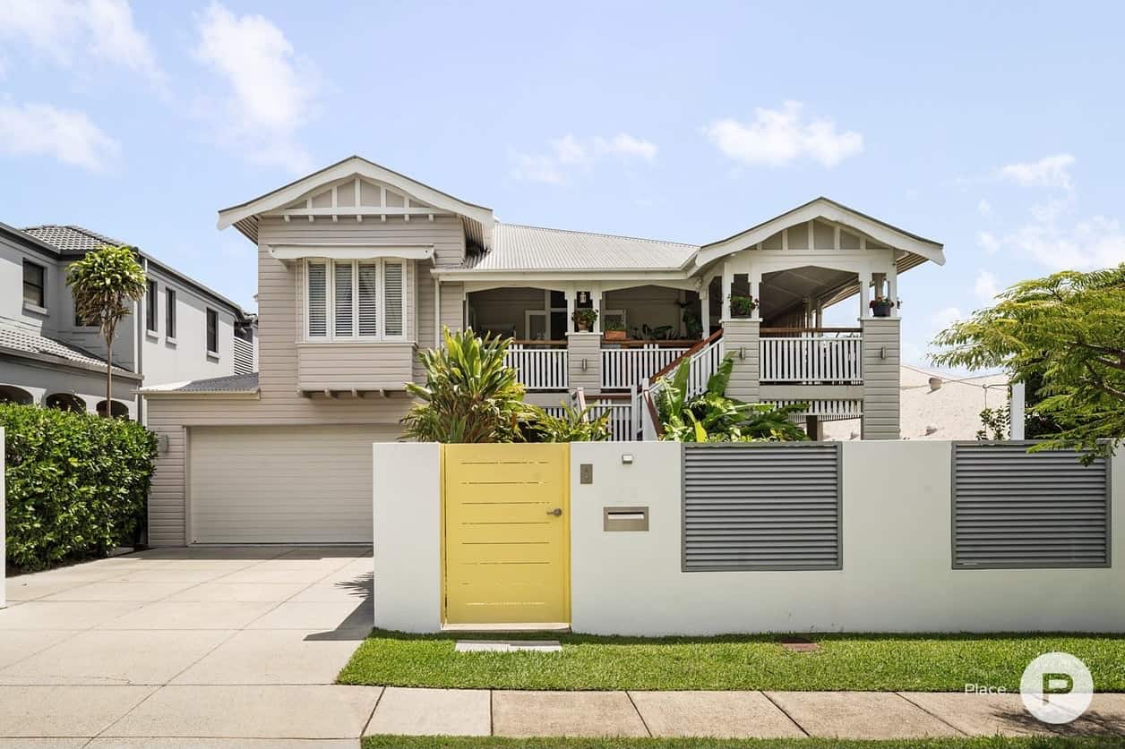 Prestige multigenerational family living in Hendra Your Property