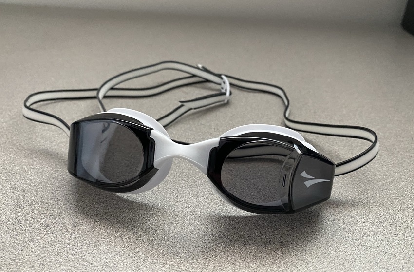 The 2 Best Smart Swim Goggles on the Market