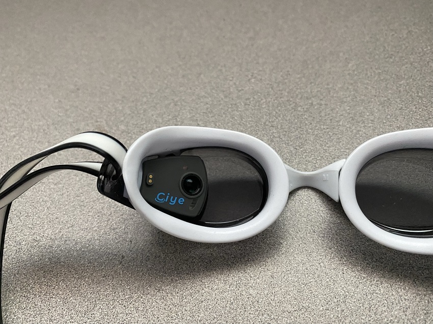 The 2 Best Smart Swim Goggles on the Market