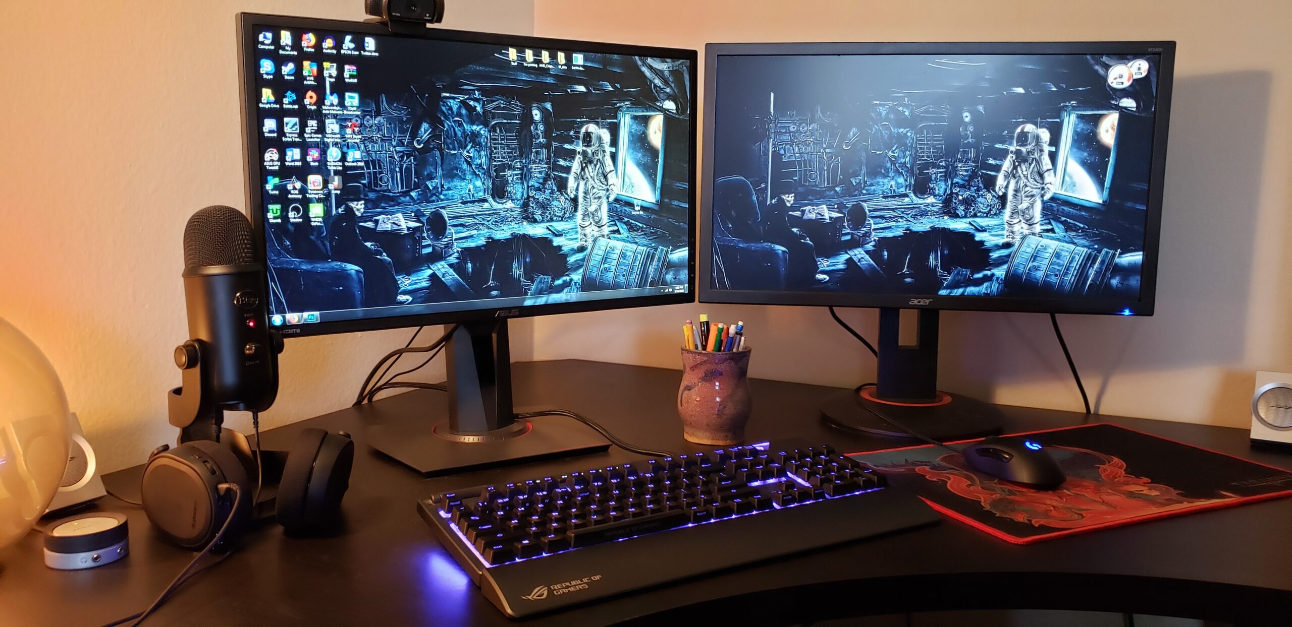 A Step-by-Step Guide on How to Connect Two Monitors to One PC