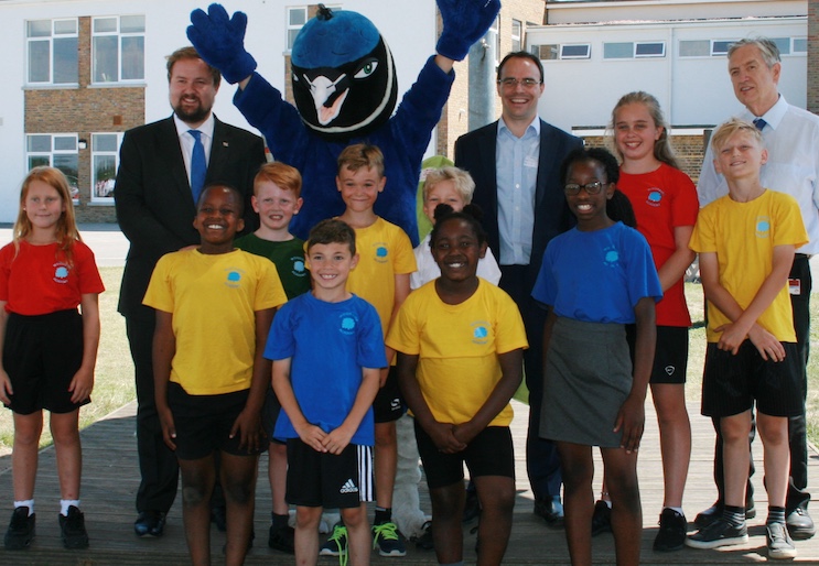 The Daily Mile celebrated at Woodside Academy Your Thurrock