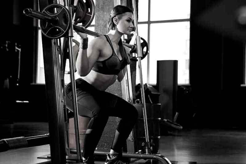 6 Best Smith Machine Leg Exercises (and Sample Workout)