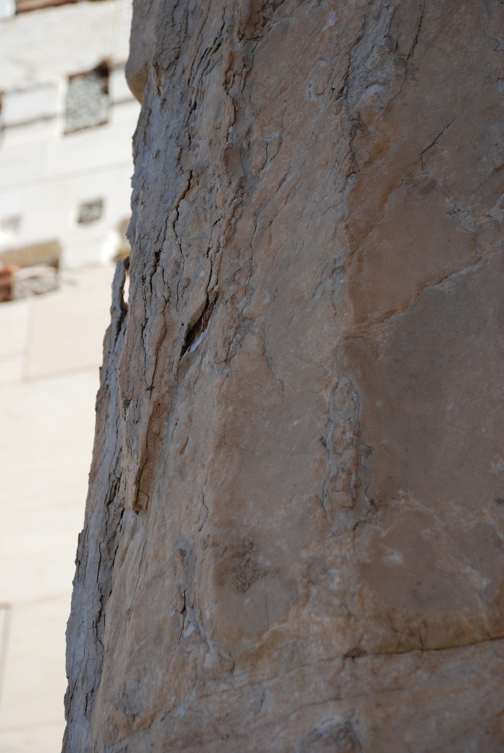 Deterioration of the marble YSMA