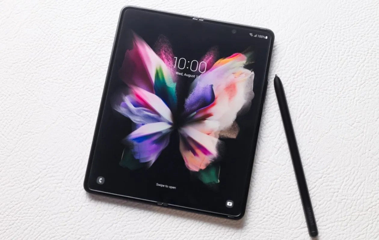 Download Galaxy Z Fold 3 Wallpapers in High Resolution