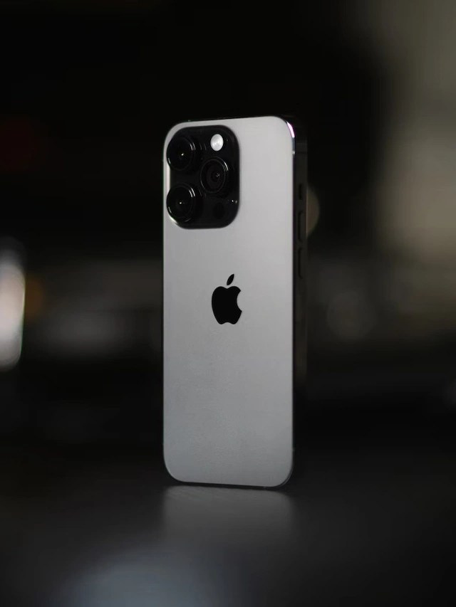 How much does it cost Apple to make iPhone 14 Pro Max