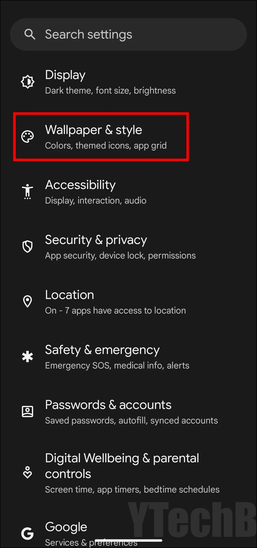How to Customize Lock Screen on Pixel Phones in Android 14