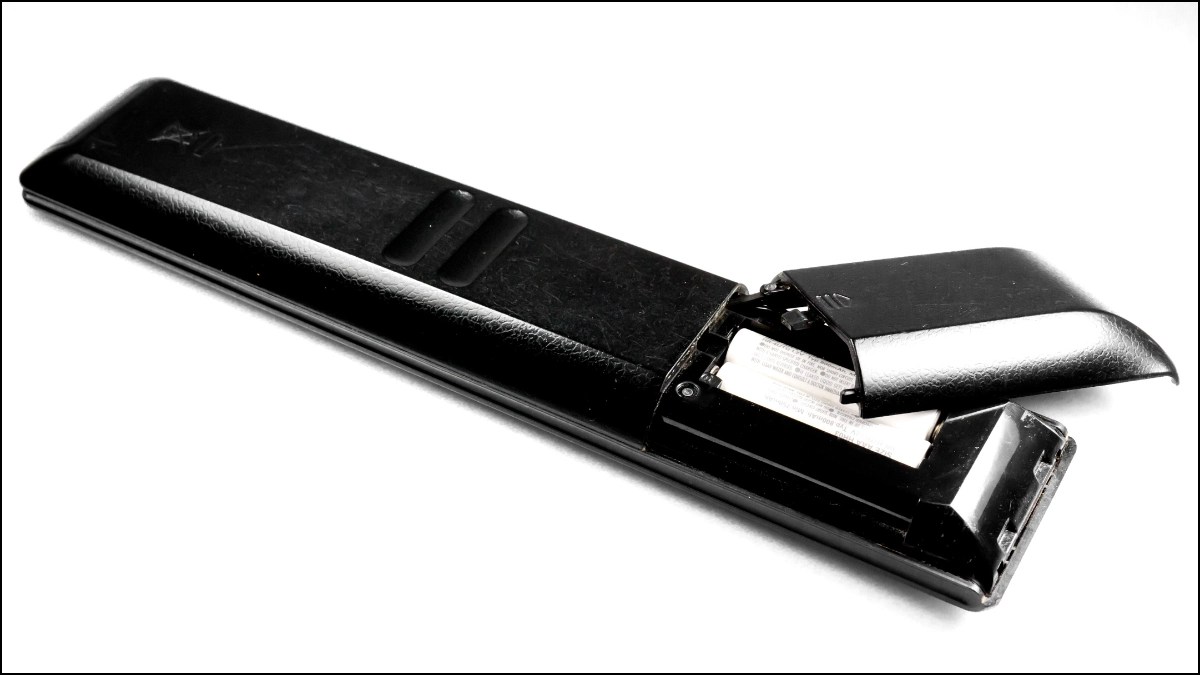 How to Fix Hisense TV Keeps Turning Off Issue [9 Best Fixes]