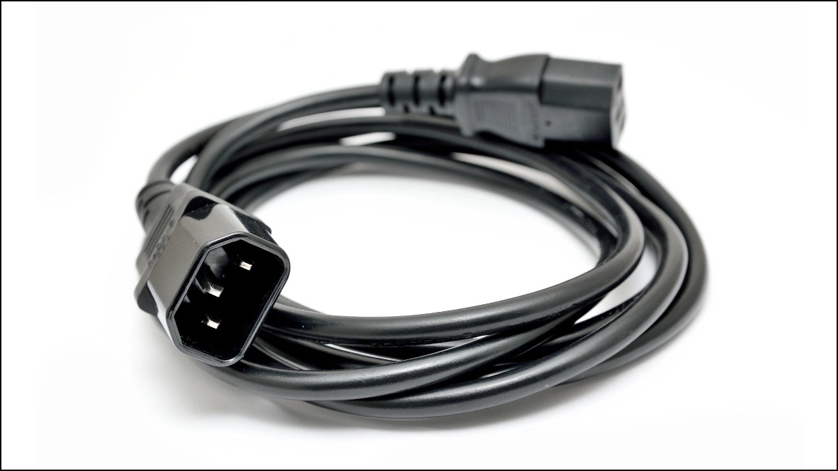 How to Fix Sharp TV Flashing Red Light [9 Ways]