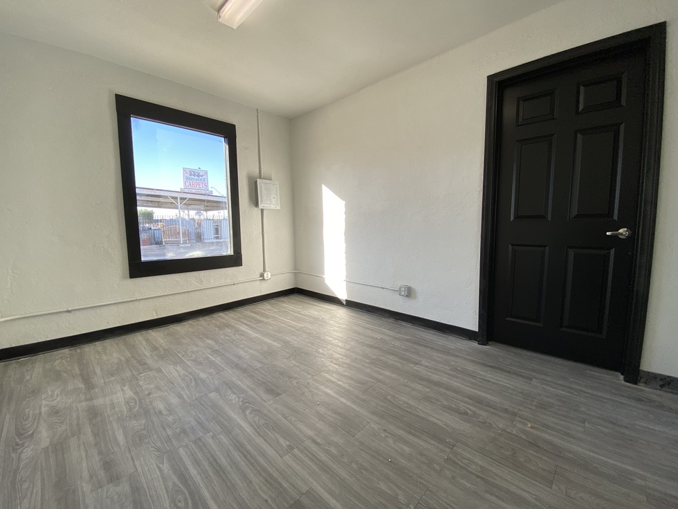 Yuma Offices For Rent at Bow & Arrow Office Suites