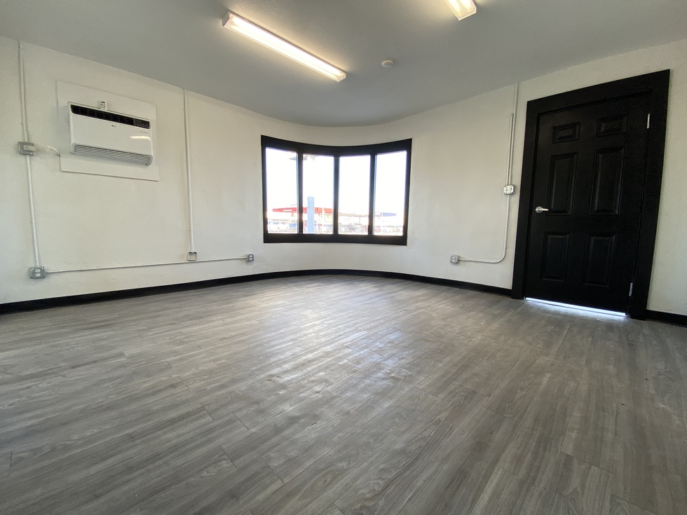 Yuma Offices For Rent at Bow & Arrow Office Suites