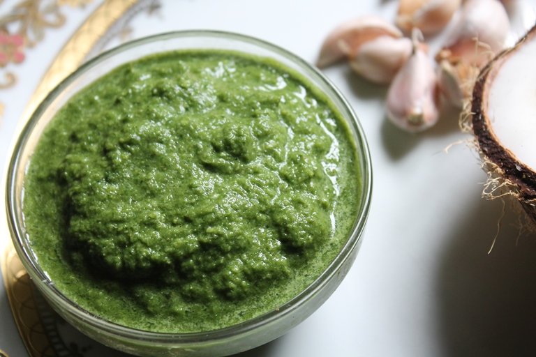 Garlic Green Chutney for Sandwich / Bombay Sandwich Chutney Recipe