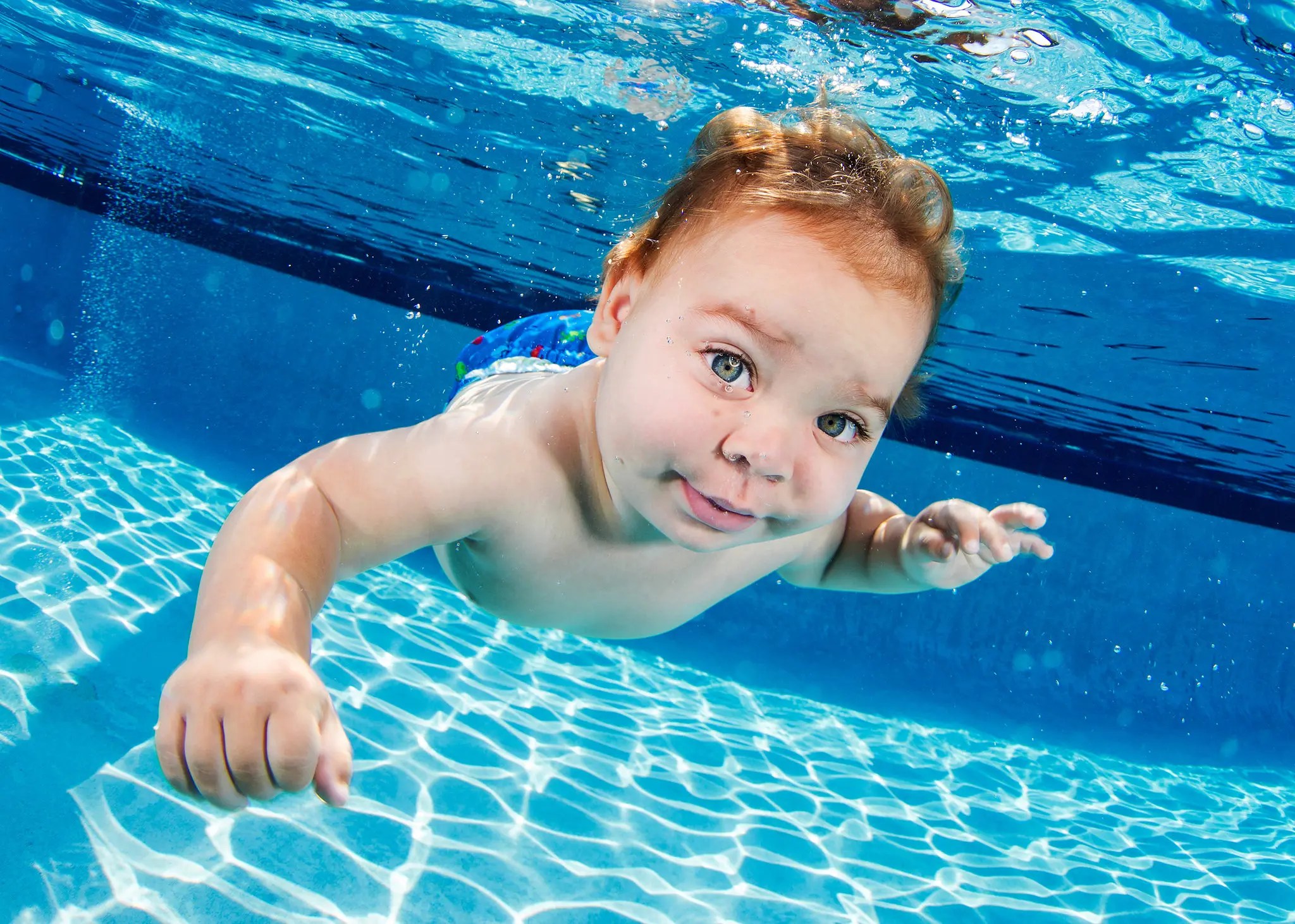 Juste des bébés (contents) sous l’eau YZGeneration