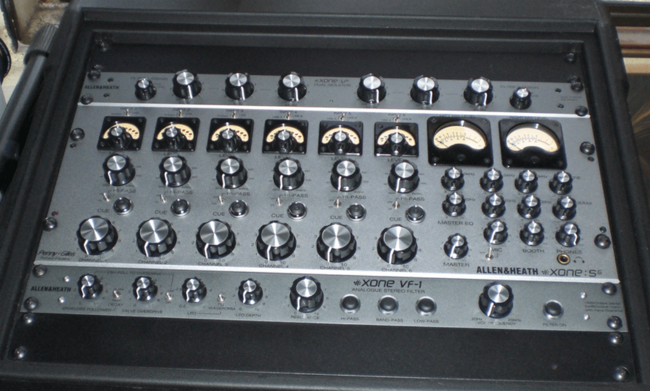 Zaffa Records Allen & Heath Xone V6 Mixer analogico rotativo