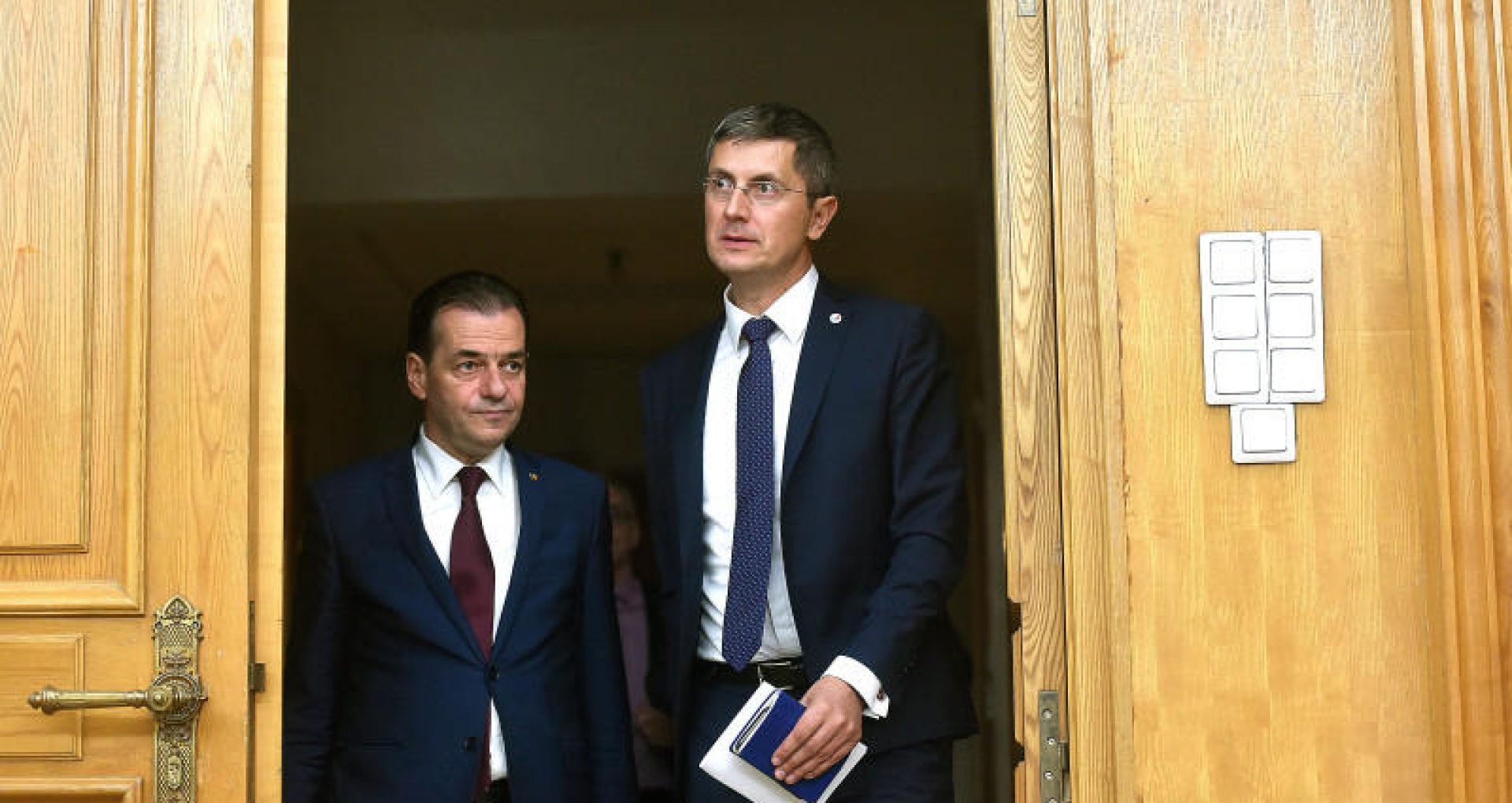 Prima RundÄ De Negocieri Pentru Formarea Unei CoaliÈii De Guvernare In Romania S A Incheiat FÄrÄ Succes Ziarul De GardÄ