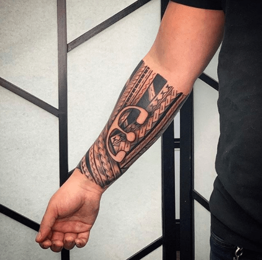 23 Coolest Trending Hand Tattoos For Men - Zestvine - 2022 530_x_533_png