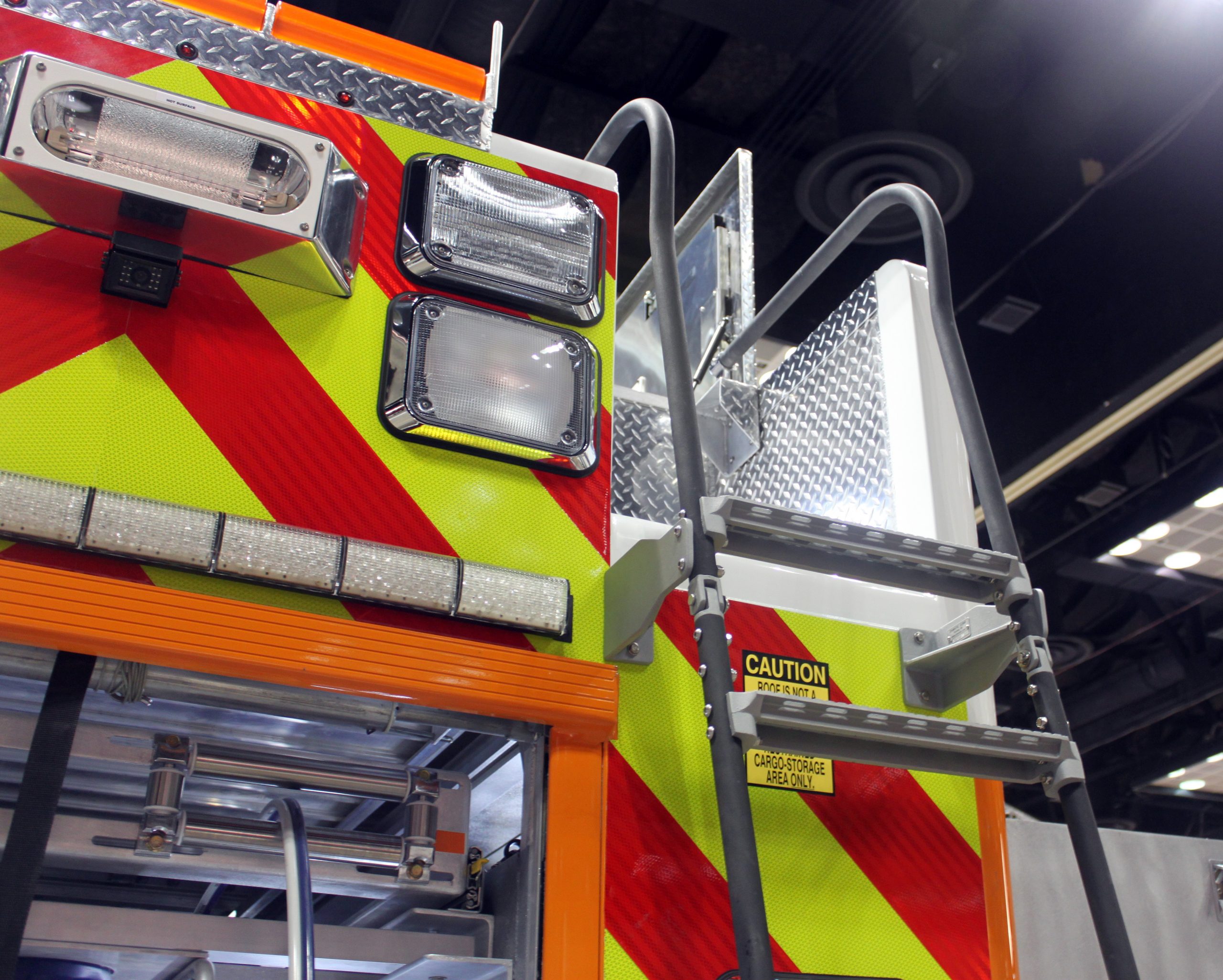 15″ Width Swing Out & Down Vehicle Ladders Ziamatic Corp