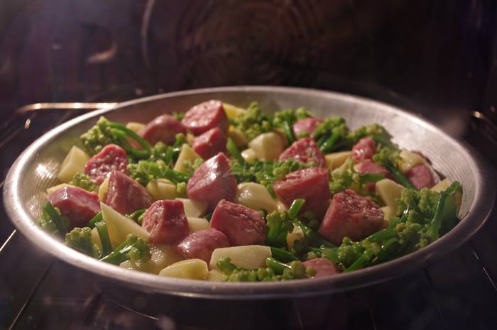 Patate salsiccia e broccolo romano al forno In cucina con Zia Ralù