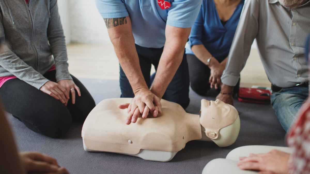 Detailed Guide on CAB Method in CPR Ziddu