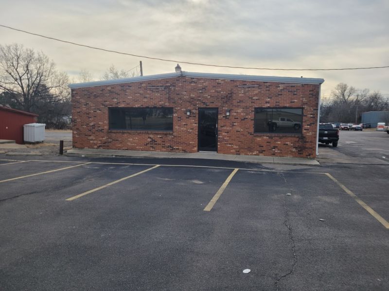 Spacious Possible Office Location Ziegenhorn Properties