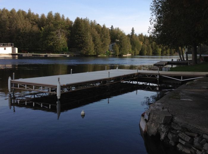 COTTAGE RENTAL, Fenelon Falls, Kawartha Lakes, waterfront cottage